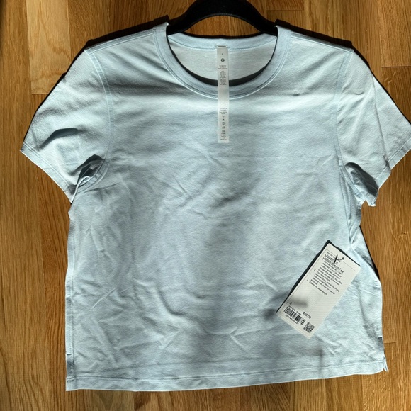 NWT lululemon cotton tee powder blue size 6 - Picture 2 of 5